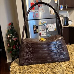 Snake print shoulder bag from Urban Revivo